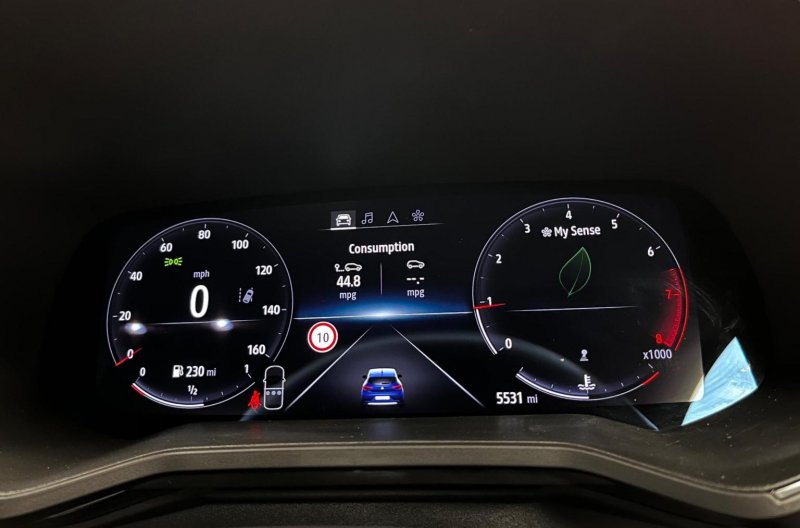 RENAULT CLIO
