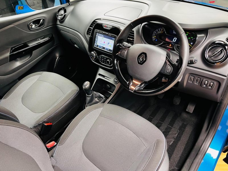 RENAULT CAPTUR