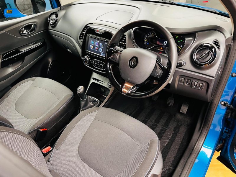 RENAULT CAPTUR