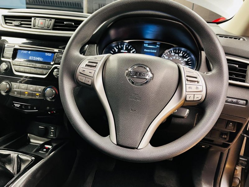 NISSAN X-TRAIL
