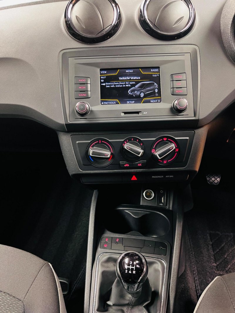 SEAT IBIZA