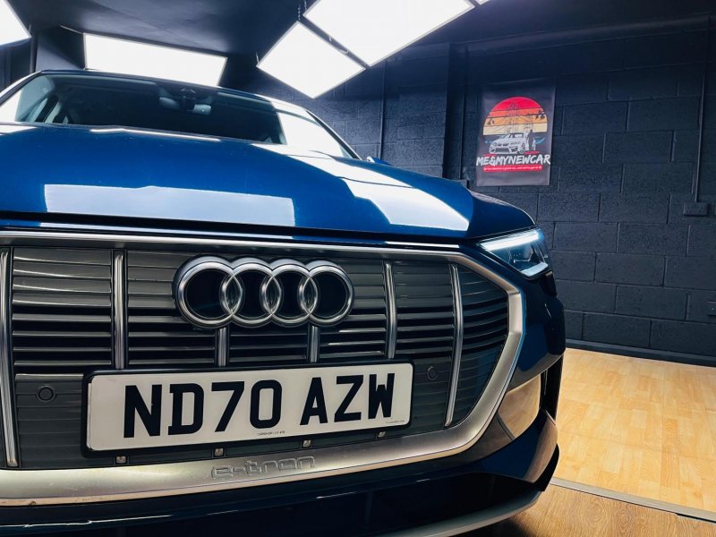 AUDI E-TRON