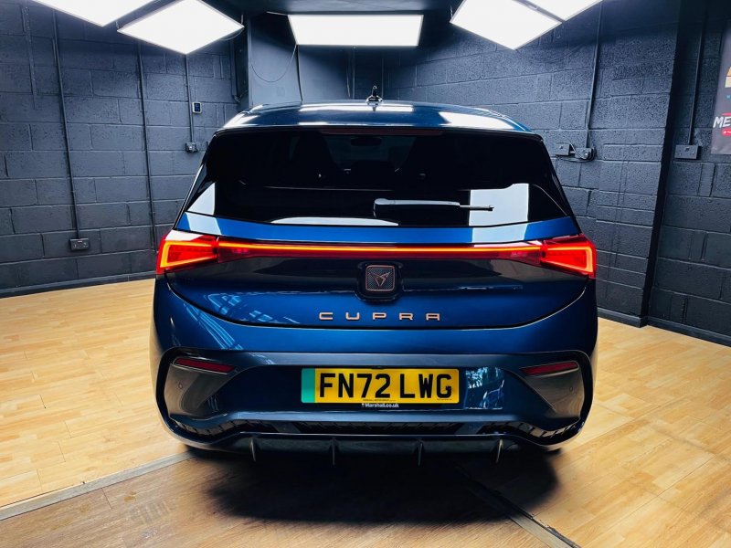 CUPRA BORN