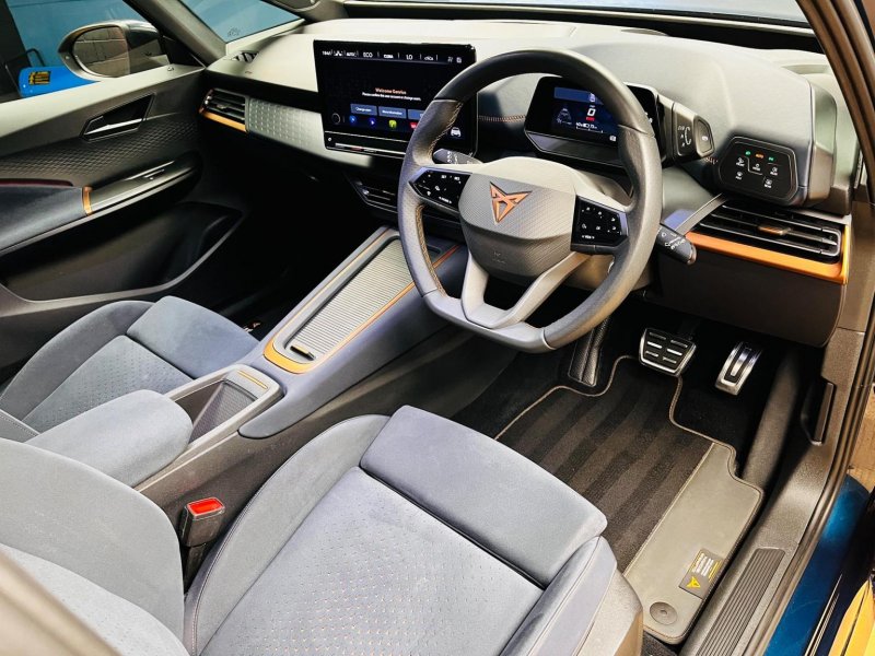 CUPRA BORN