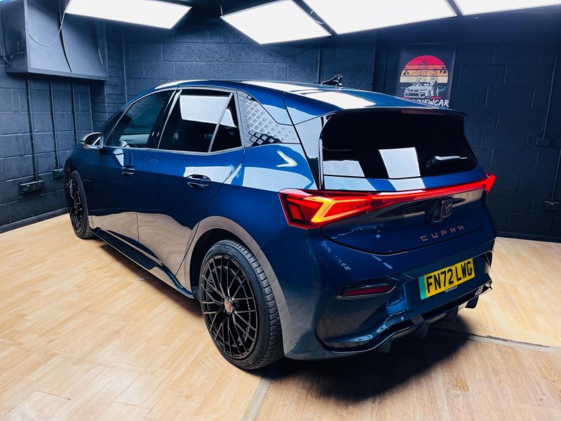 CUPRA BORN