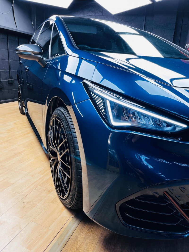 CUPRA BORN